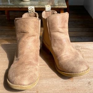 Very G brown ankle boots